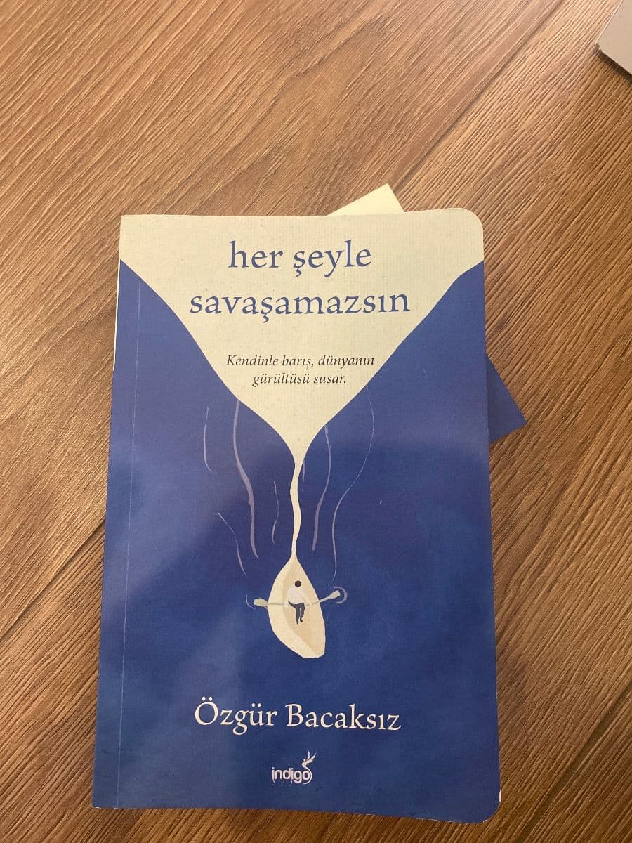 Her şeyle savaşamazsın - Özgür Bacaksız ikinci el kitap