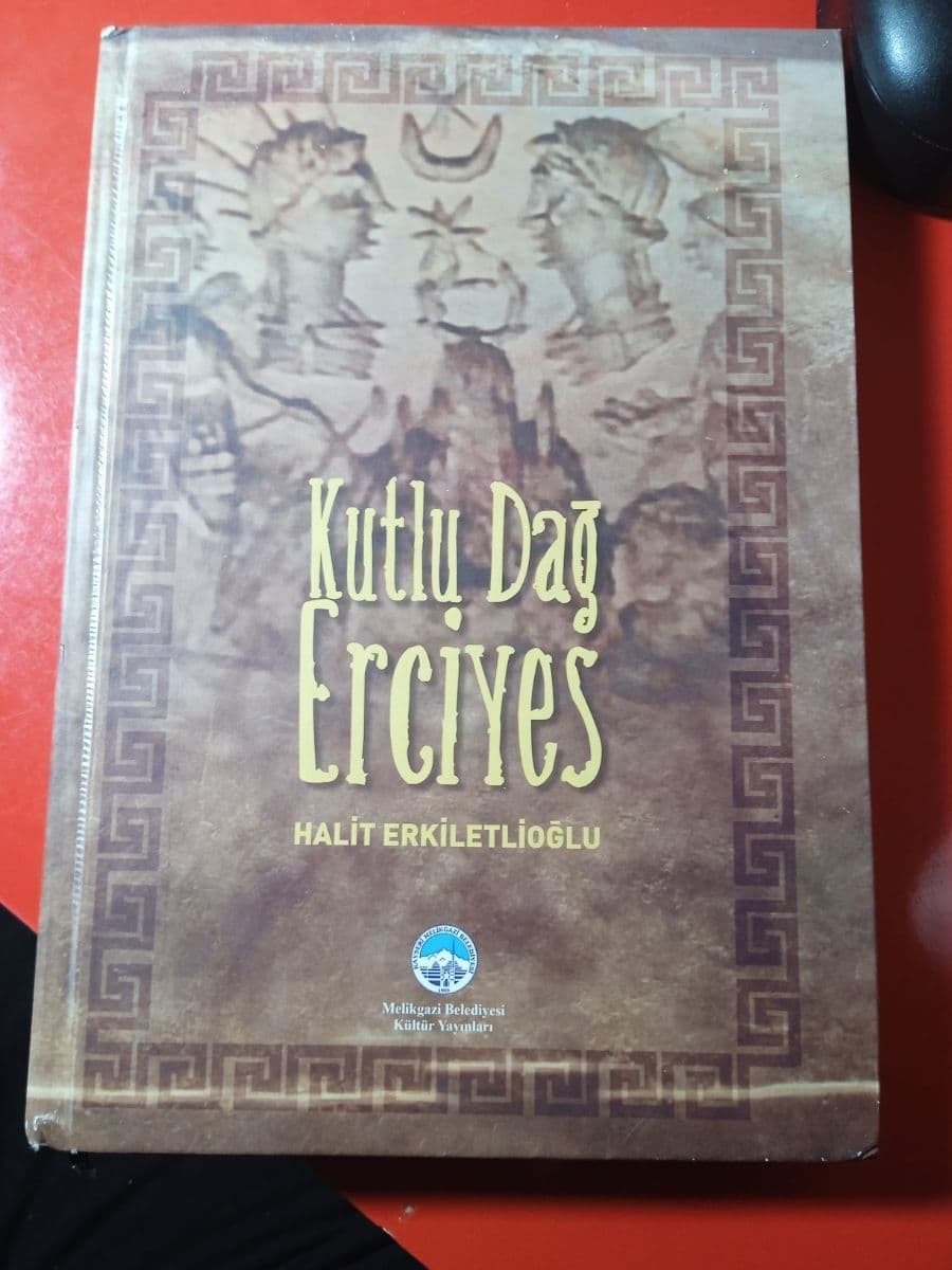 Kutlu dağ Erciyes - Halit Erkiletlioğlu ikinci el kitap