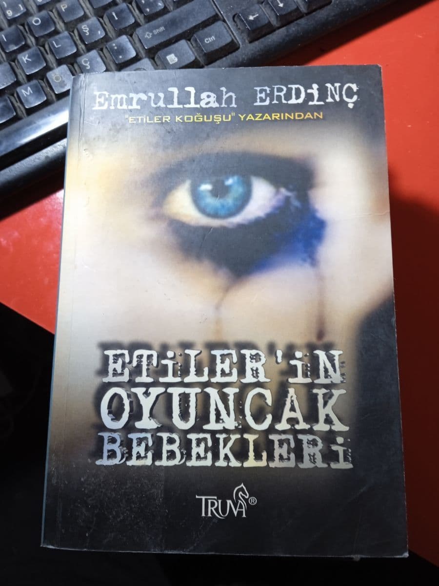 Etilerin oyuncak bebekleri - Emrullah Erdinç ikinci el kitap