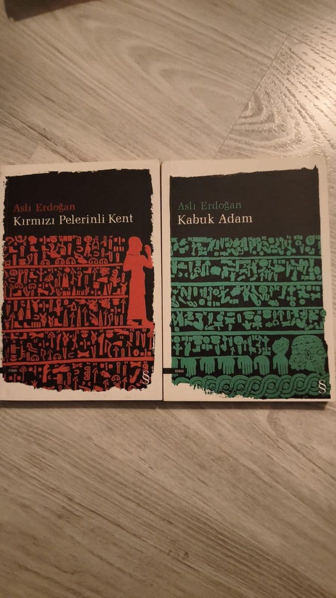 Aslı Erdoğan - Kırmızı Pelerinli Kent ve Kabuk Adam ( 2 kitap ) - Aslı Erdoğan ikinci el kitap