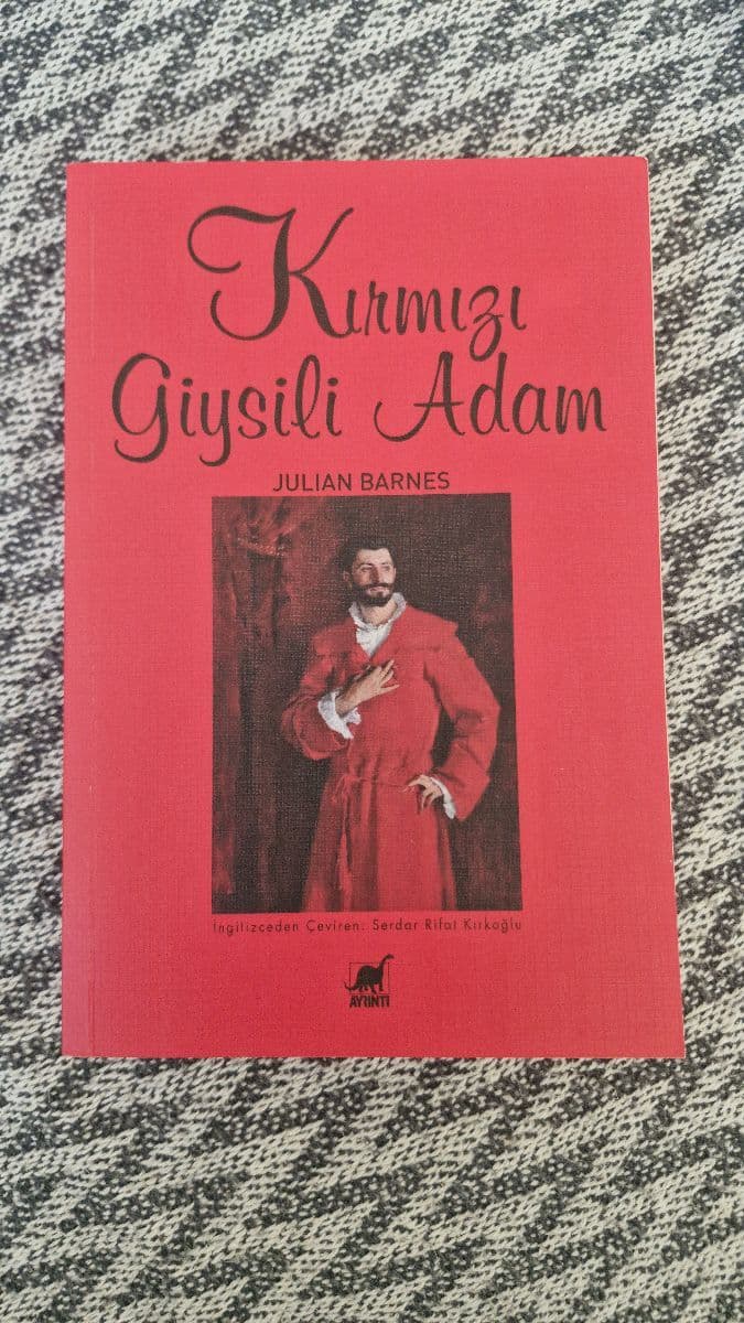 kırmızı giysili adam - h ikinci el kitap