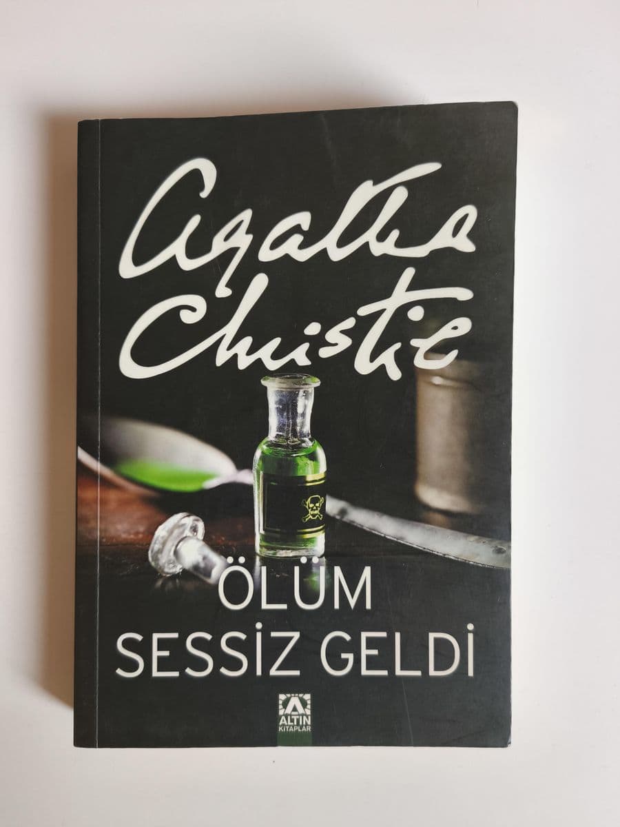 Ölüm Sessiz Geldi - Agatha Christie ikinci el kitap