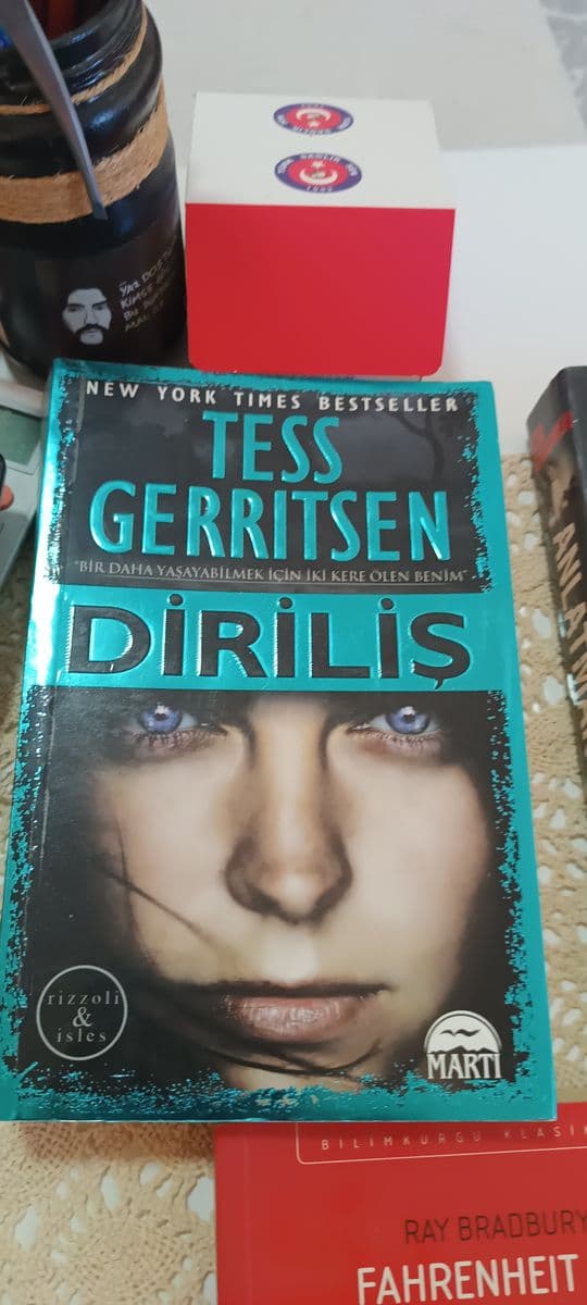 Diriliş - Tess Gerritsen ikinci el kitap