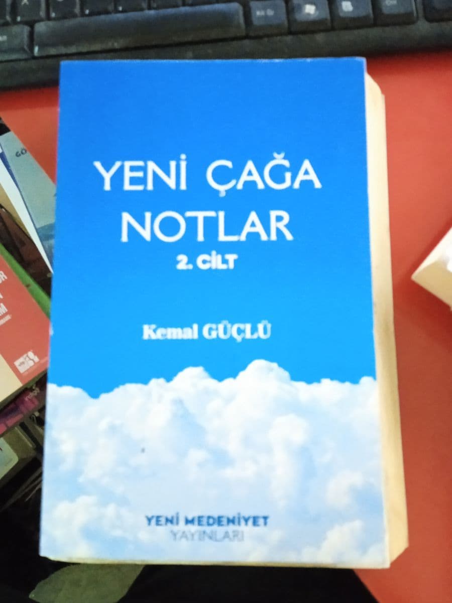 Yeni çağa notlar 2 cilt - Kemal güçlü ikinci el kitap